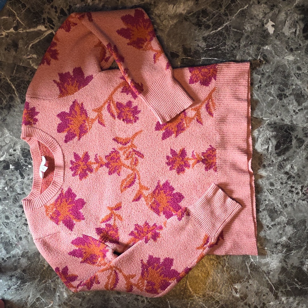 Time and Tru Pink Floral Sweater